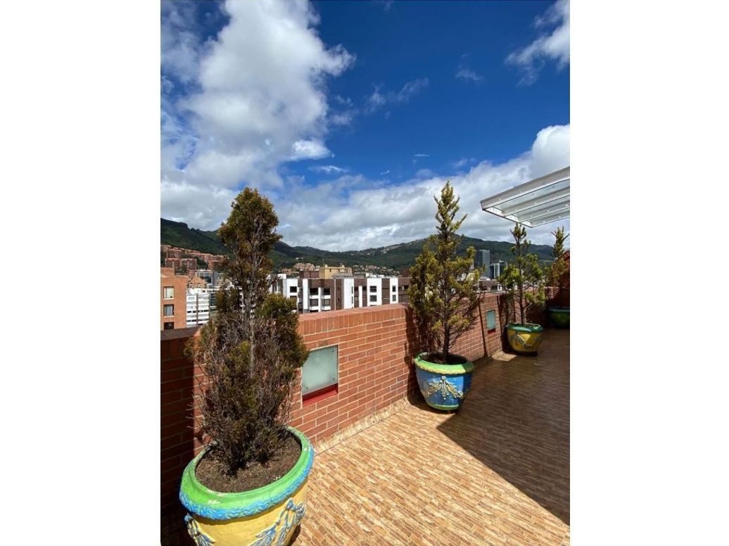 Apartamento de 4 alcobas en venta en Santa Barbara Central, Bogotá, 410 m² · foto 16 de 20