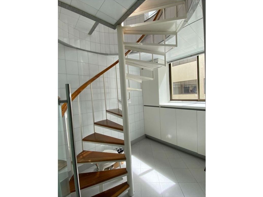 Apartamento de 4 alcobas en venta en Santa Barbara Central, Bogotá, 410 m² · foto 14 de 20