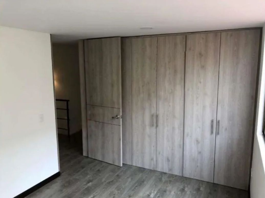 Apartamento de 3 alcobas en venta en Los Cedritos, Bogotá, 94 m² · foto 10 de 12