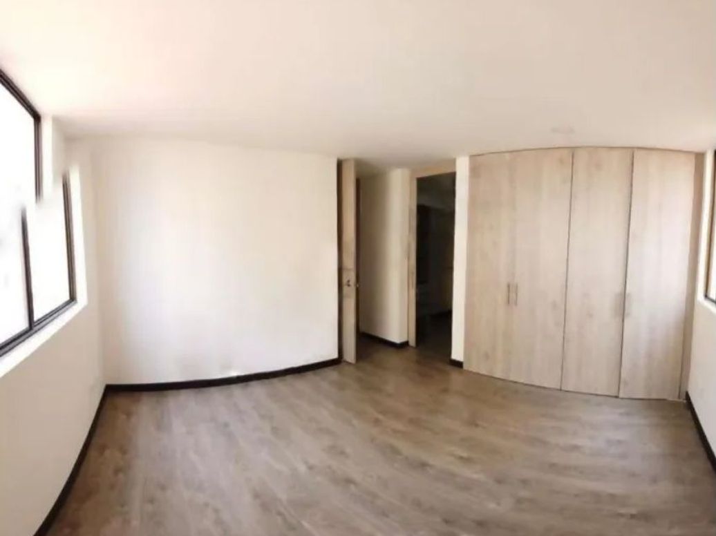 Apartamento de 3 alcobas en venta en Los Cedritos, Bogotá, 94 m² · foto 12 de 12