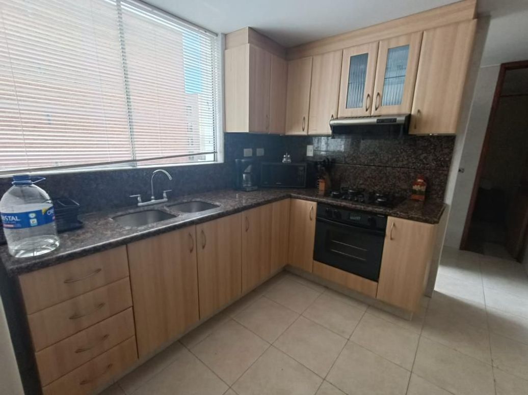 Apartamento de 3 alcobas en venta en Santa Barbara Central, Bogotá, 125 m² · foto 15 de 20