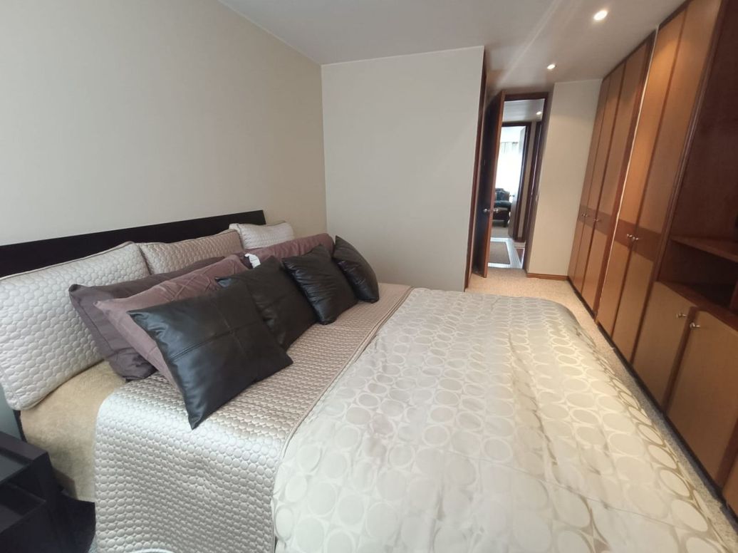 Apartamento de 3 alcobas en venta en Santa Barbara Central, Bogotá, 125 m² · foto 11 de 20