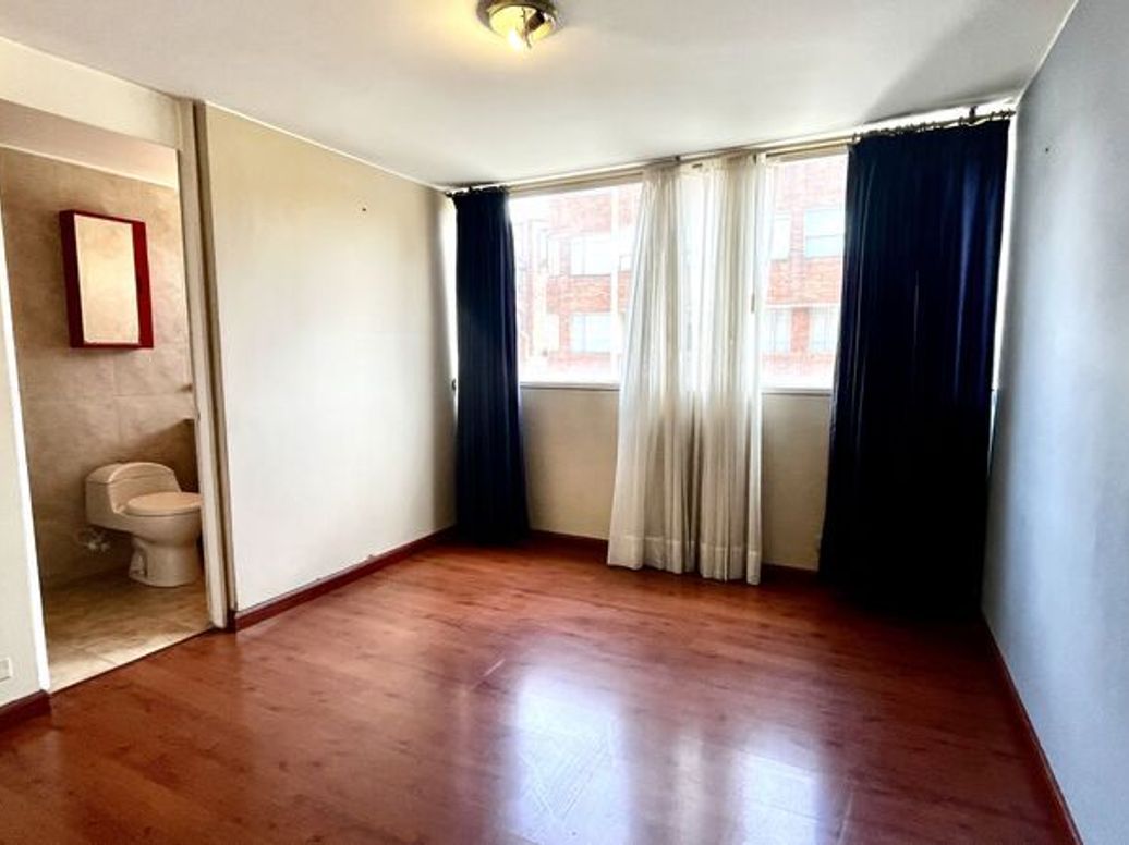 Apartamento de 3 alcobas en venta en Santa Barbara Central, Bogotá, 105 m² · foto 8 de 20