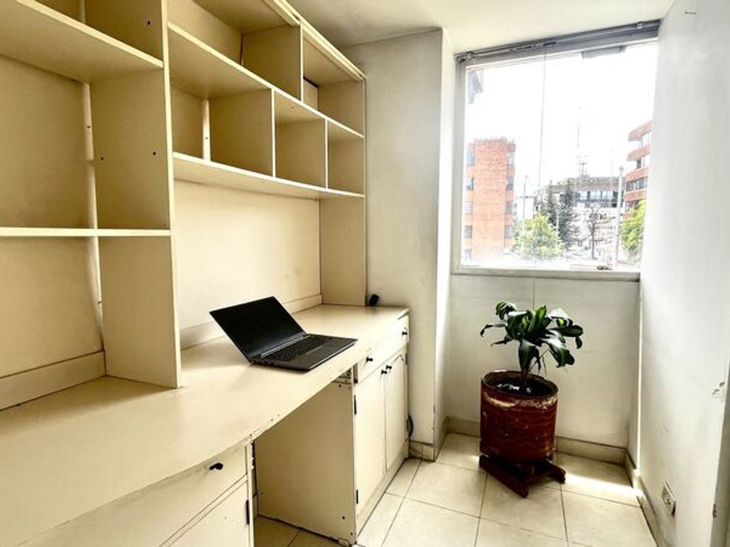 Apartamento de 3 alcobas en venta en Santa Barbara Central, Bogotá, 105 m² · foto 10 de 20