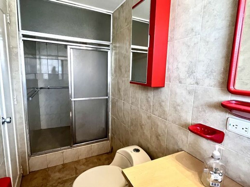 Apartamento de 3 alcobas en venta en Santa Barbara Central, Bogotá, 105 m² · foto 17 de 20