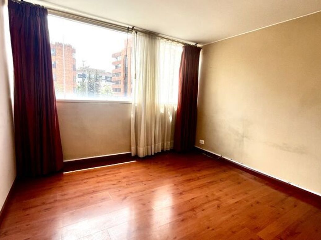 Apartamento de 3 alcobas en venta en Santa Barbara Central, Bogotá, 105 m² · foto 19 de 20