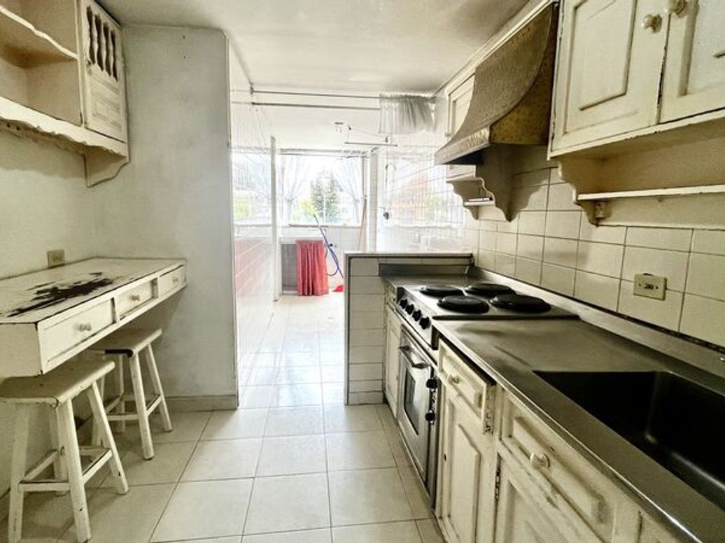 Apartamento de 3 alcobas en venta en Santa Barbara Central, Bogotá, 105 m² · foto 4 de 20