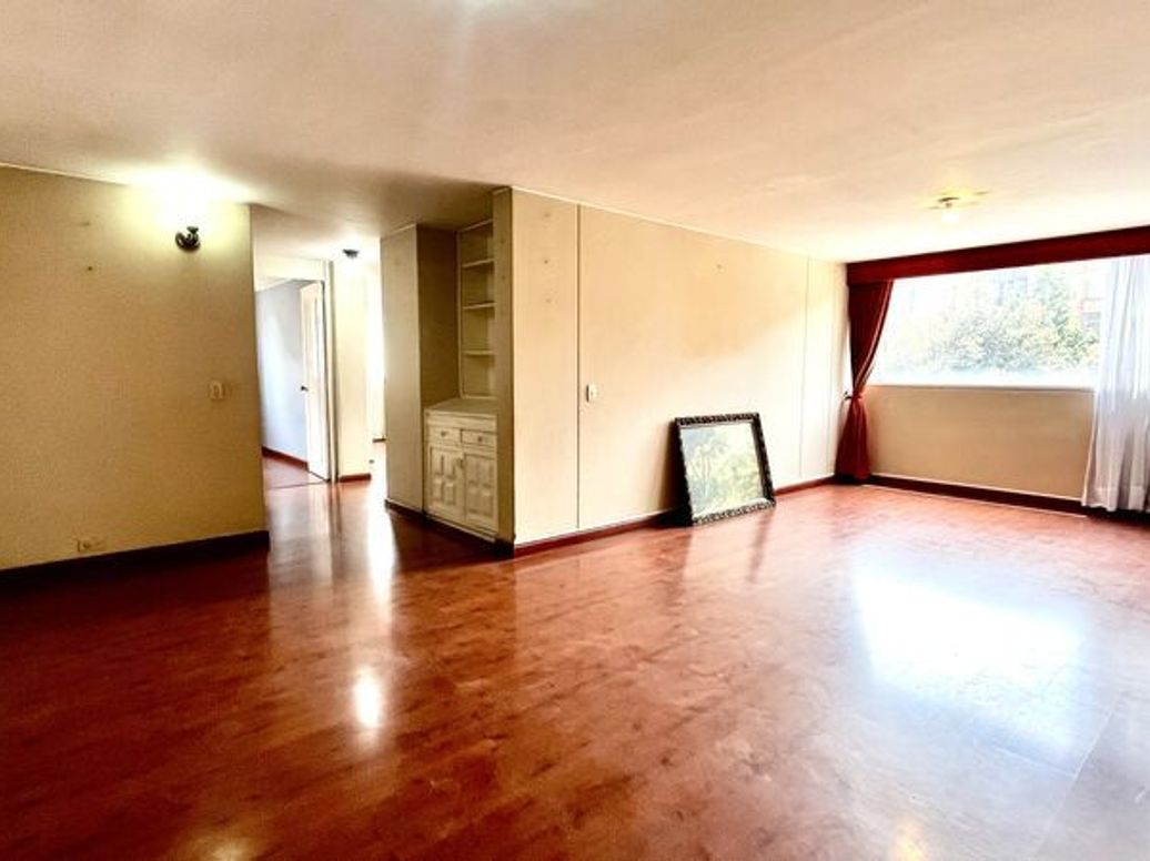 Apartamento de 3 alcobas en venta en Santa Barbara Central, Bogotá, 105 m² · foto 2 de 20