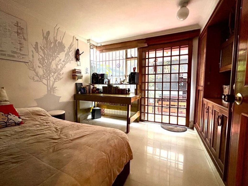 Apartamento de 4 alcobas en venta en El Refugio, Bogotá, 198 m² · foto 8 de 20
