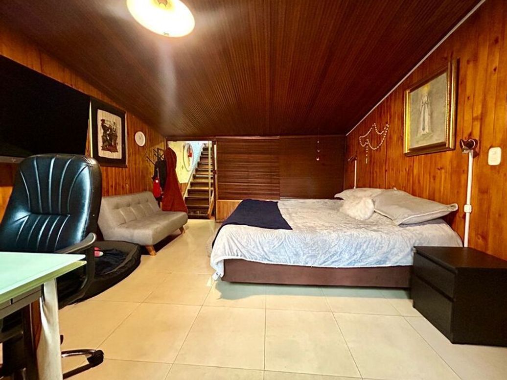 Apartamento de 4 alcobas en venta en El Refugio, Bogotá, 198 m² · foto 17 de 20