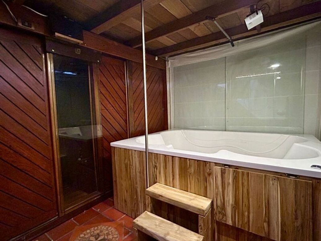 Apartamento de 4 alcobas en venta en El Refugio, Bogotá, 198 m² · foto 18 de 20