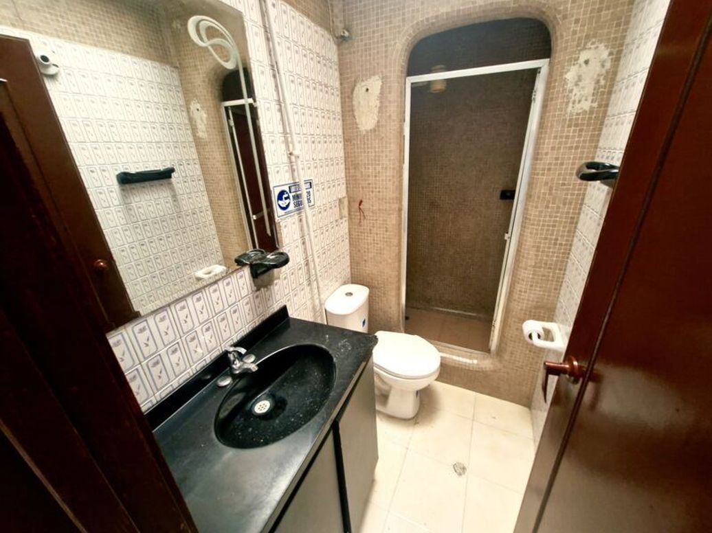 Casa de 7 alcobas en venta en Niza Norte, Bogotá, 300 m² · foto 19 de 20
