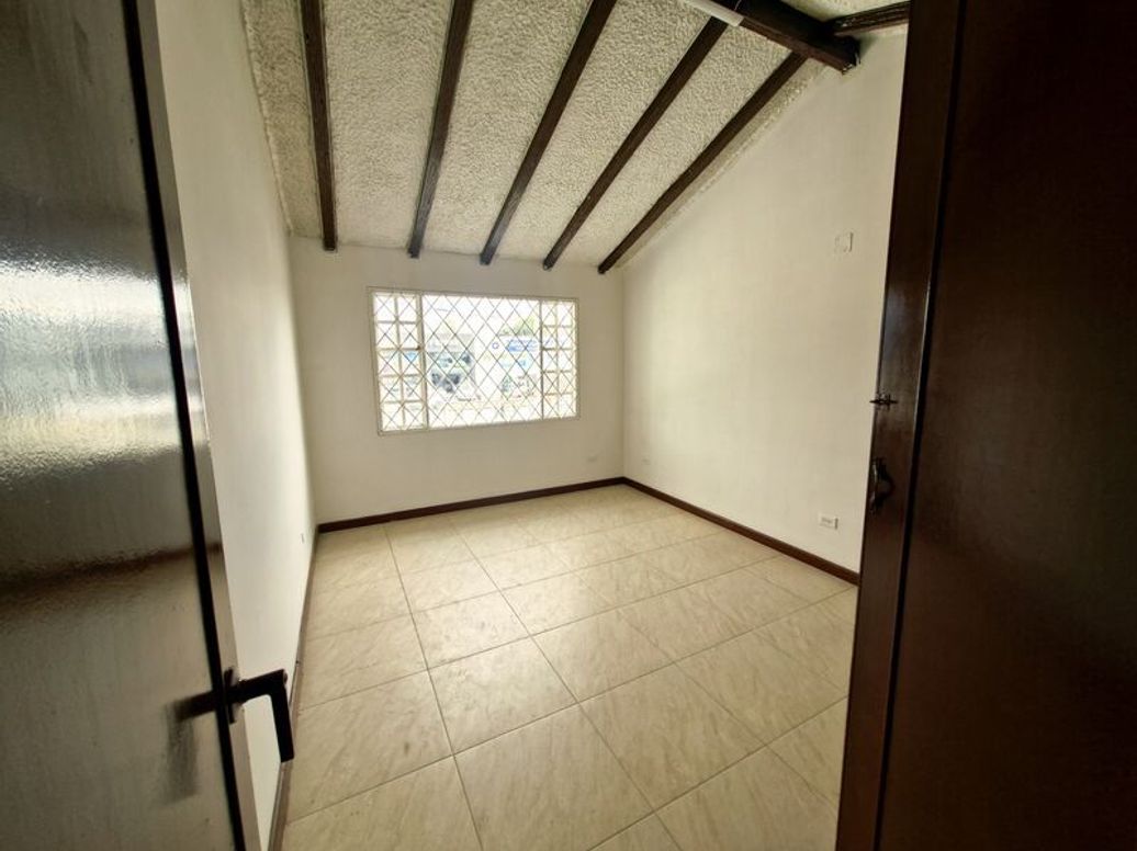 Casa de 7 alcobas en venta en Niza Norte, Bogotá, 300 m² · foto 12 de 20