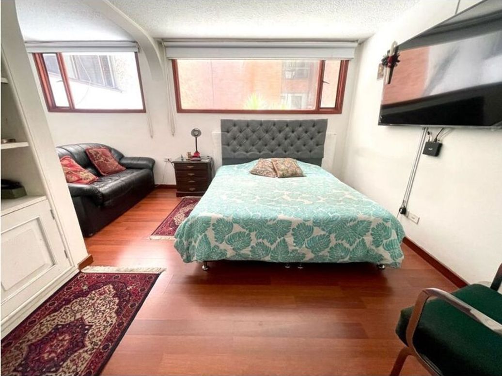 Apartamento de 3 alcobas en venta en El Refugio, Bogotá, 247 m² · foto 17 de 20