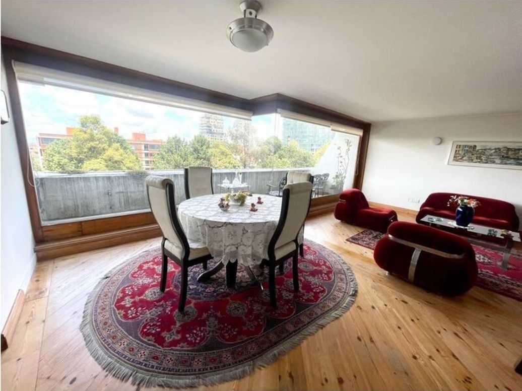 Apartamento de 3 alcobas en venta en El Refugio, Bogotá, 247 m² · foto 5 de 20