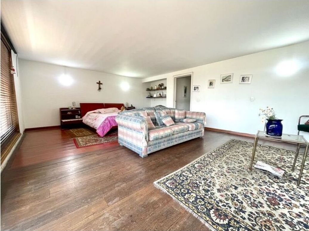 Apartamento de 3 alcobas en venta en El Refugio, Bogotá, 247 m² · foto 18 de 20