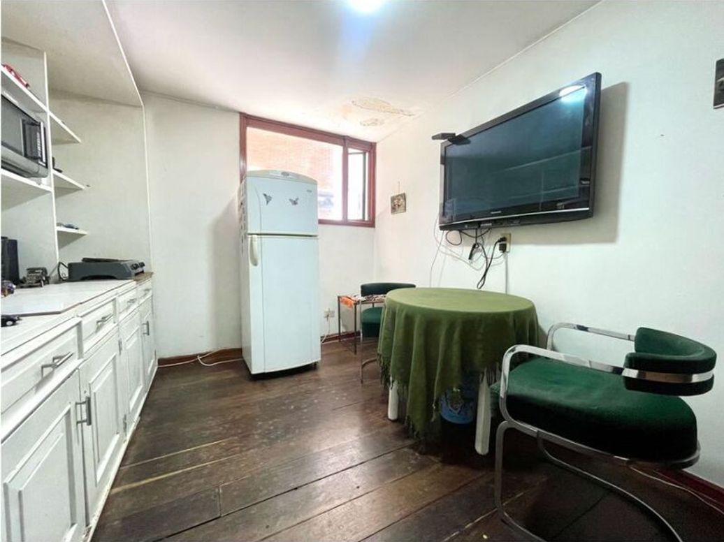 Apartamento de 3 alcobas en venta en El Refugio, Bogotá, 247 m² · foto 12 de 20