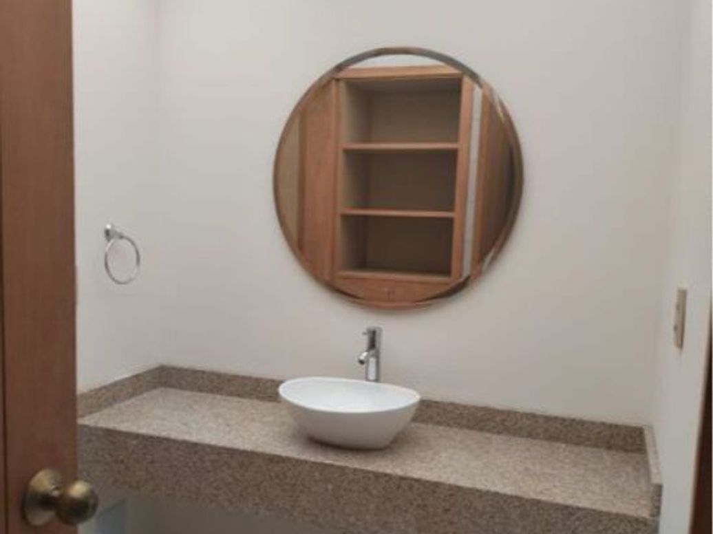 Casa de 5 alcobas en venta en San Patricio, Bogotá, 227 m² · foto 5 de 20