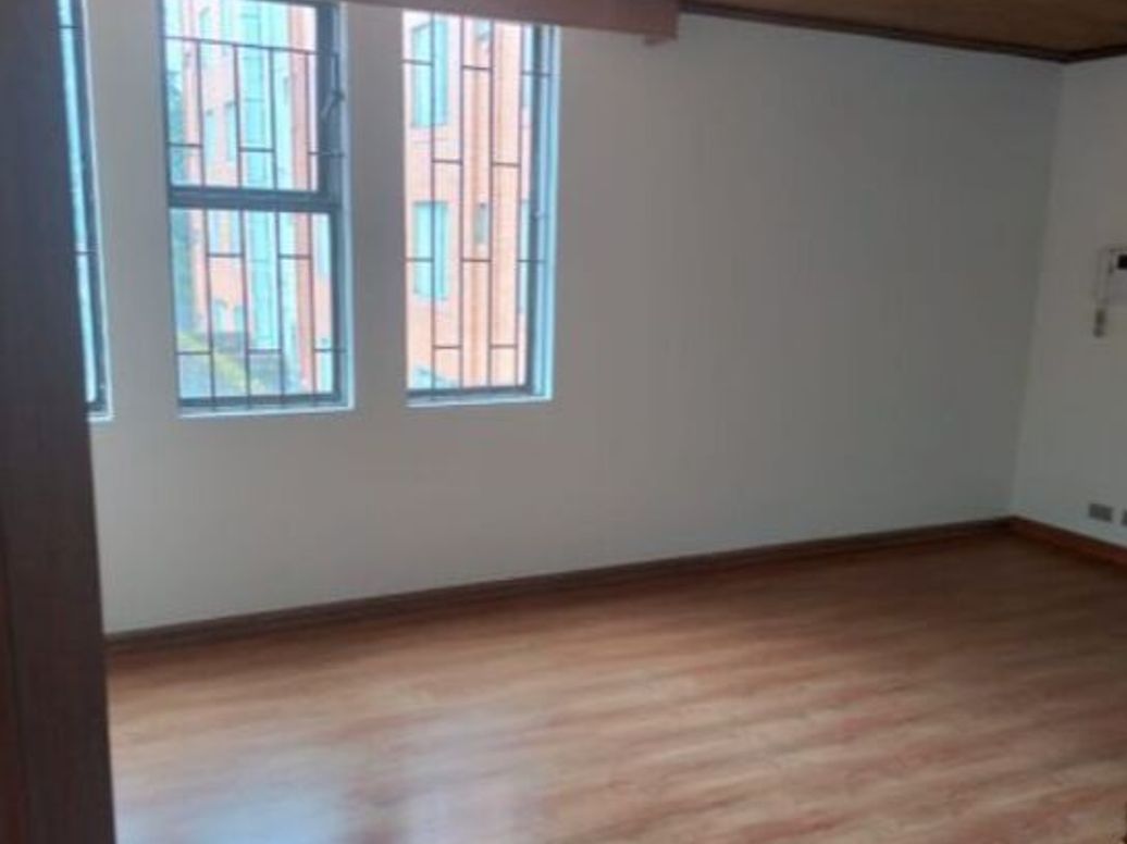 Casa de 5 alcobas en venta en San Patricio, Bogotá, 227 m² · foto 4 de 20