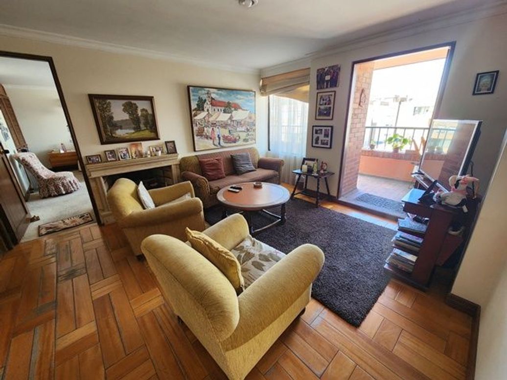 Apartamento de 3 alcobas en venta en Santa Barbara Central, Bogotá, 215 m² · foto 18 de 20
