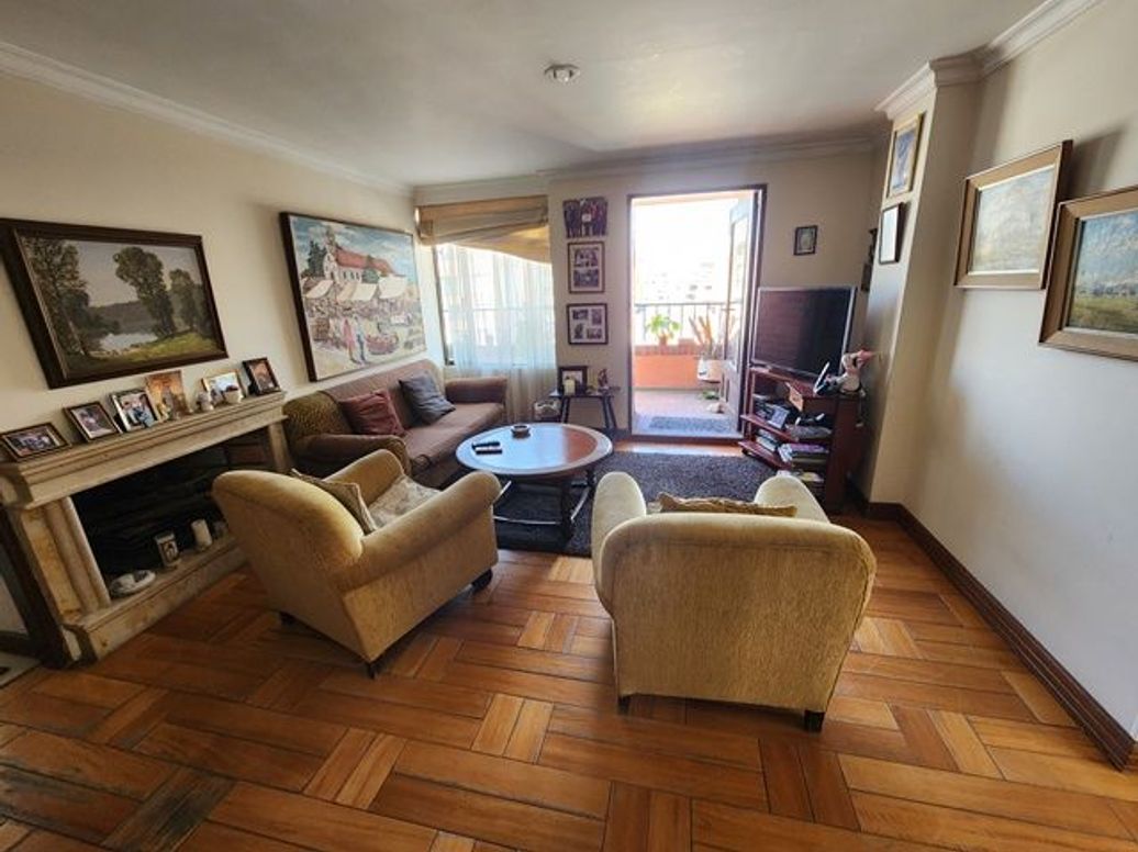 Apartamento de 3 alcobas en venta en Santa Barbara Central, Bogotá, 215 m² · foto 17 de 20