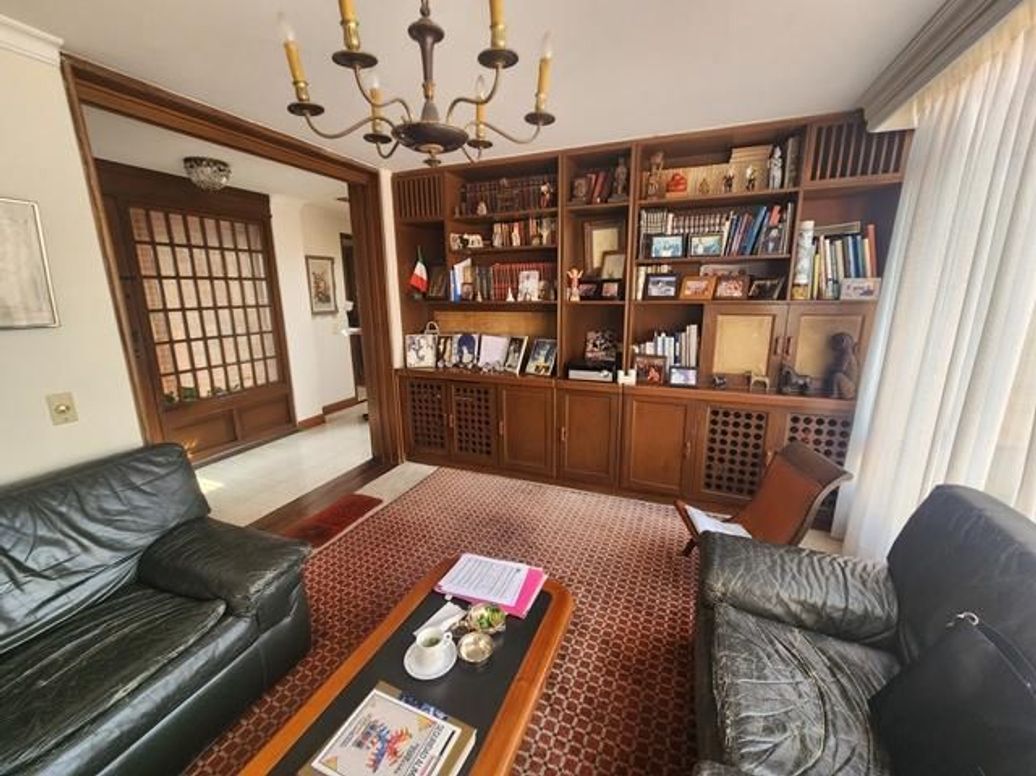Apartamento de 3 alcobas en venta en Santa Barbara Central, Bogotá, 215 m² · foto 15 de 20