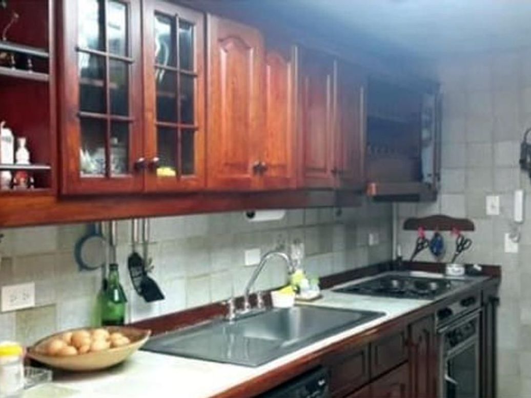 Apartamento de 3 alcobas en venta en La Carolina, Bogotá, 148 m² · foto 4 de 20