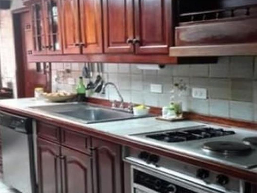 Apartamento de 3 alcobas en venta en La Carolina, Bogotá, 148 m² · foto 2 de 20