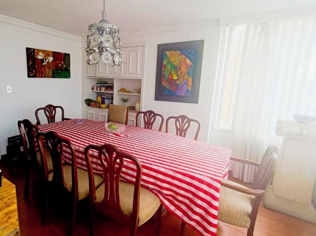 Apartamento de 4 alcobas en venta en Santa Barbara Central, Bogotá, 200 m² · foto 3 de 20