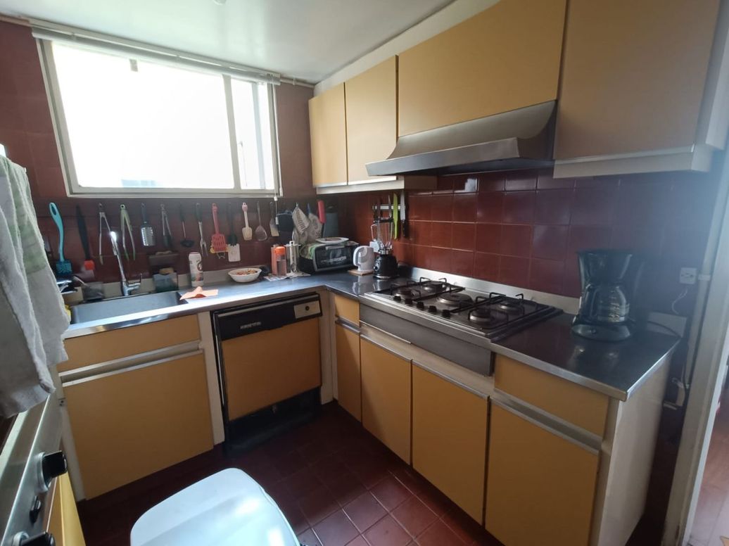 Apartamento de 4 alcobas en venta en Santa Barbara Central, Bogotá, 200 m² · foto 19 de 20