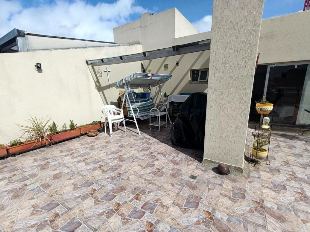 Apartamento de 4 alcobas en venta en Santa Barbara Central, Bogotá, 200 m² · foto 17 de 20