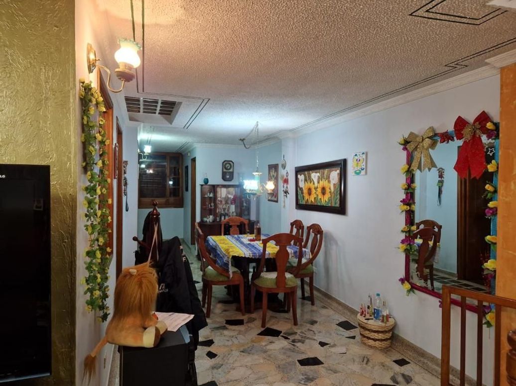 Casa de 6 alcobas en venta en Super Manzana 14, Bogotá, 456 m² · foto 4 de 18