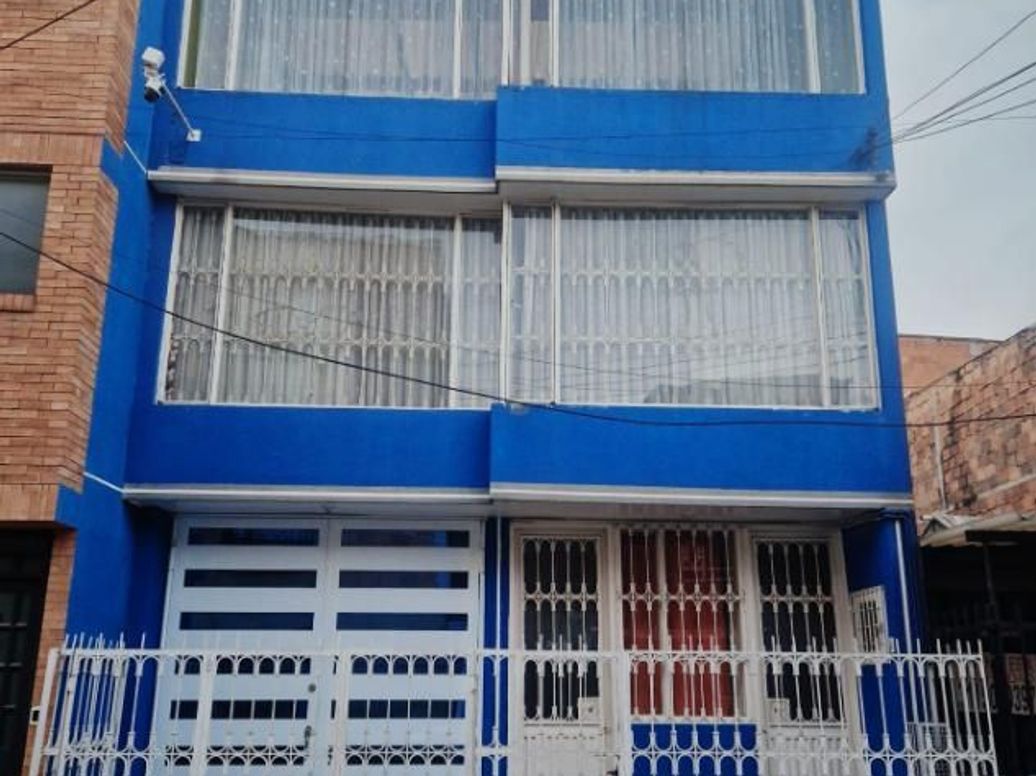 Casa de 6 alcobas en venta en Super Manzana 14, Bogotá, 456 m² · foto 5 de 18