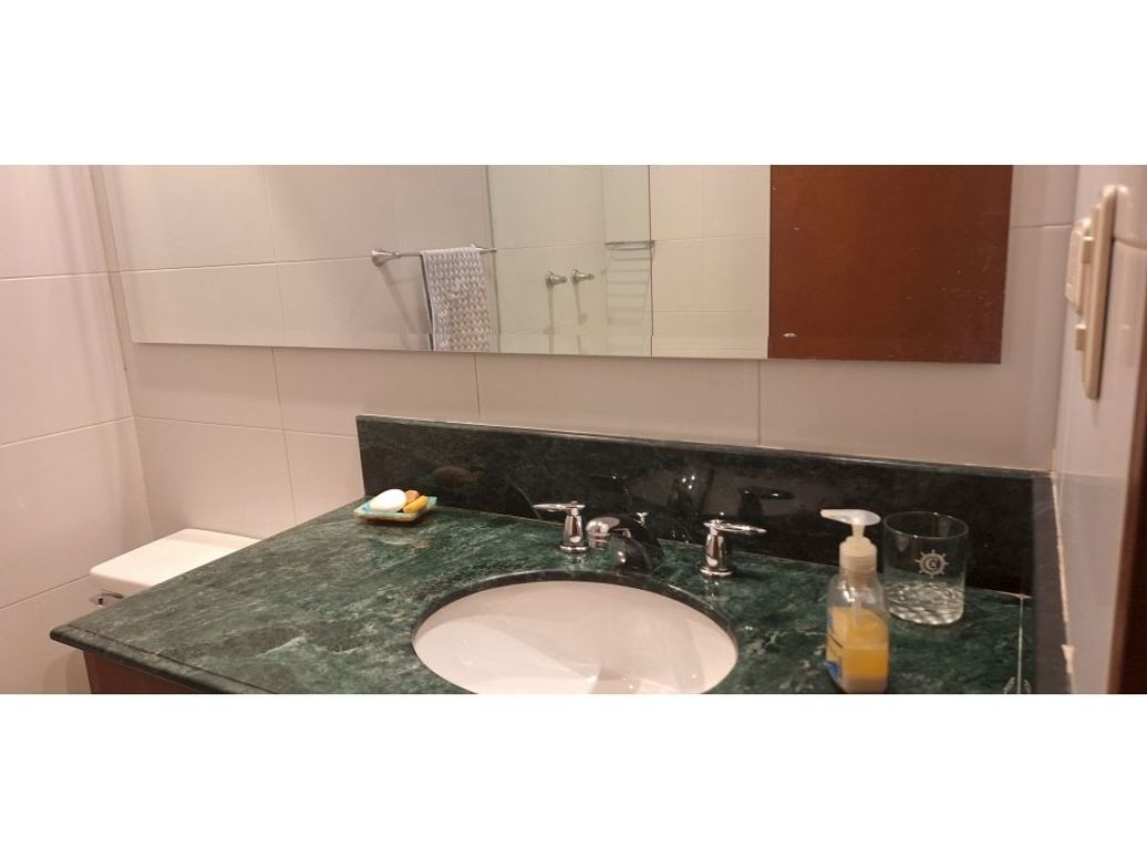 Apartamento de 2 alcobas en venta en Santa Barbara Occidental, Bogotá, 182 m² · foto 15 de 15