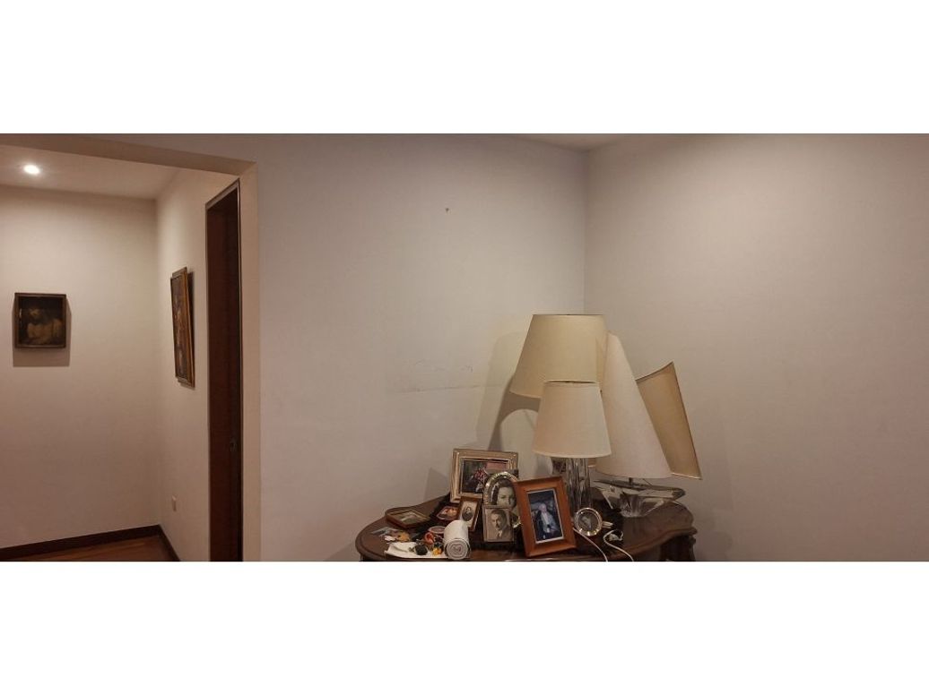 Apartamento de 2 alcobas en venta en Santa Barbara Occidental, Bogotá, 182 m² · foto 8 de 15
