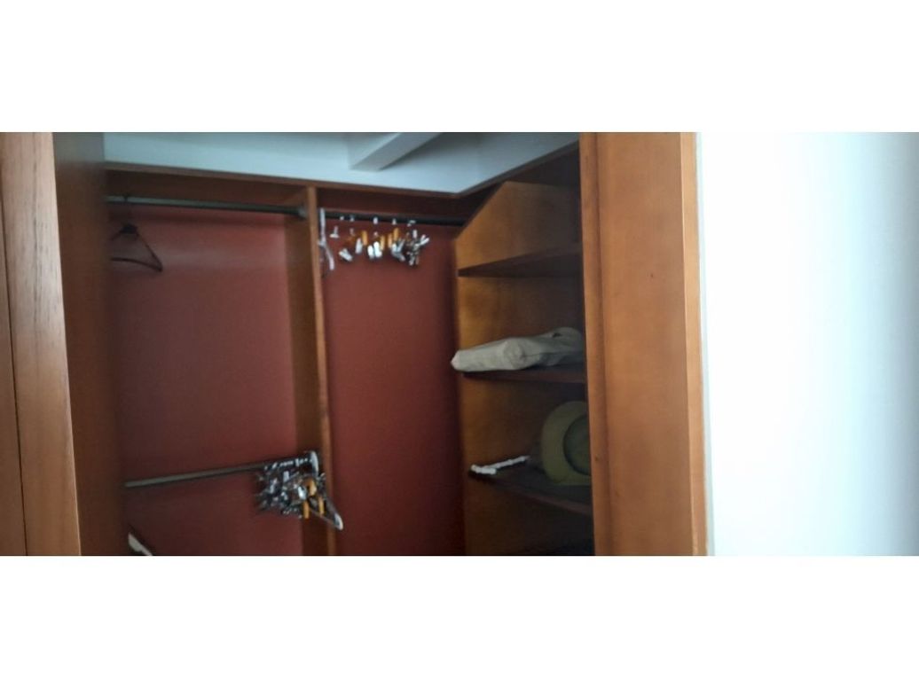 Apartamento de 2 alcobas en venta en Santa Barbara Occidental, Bogotá, 182 m² · foto 12 de 15