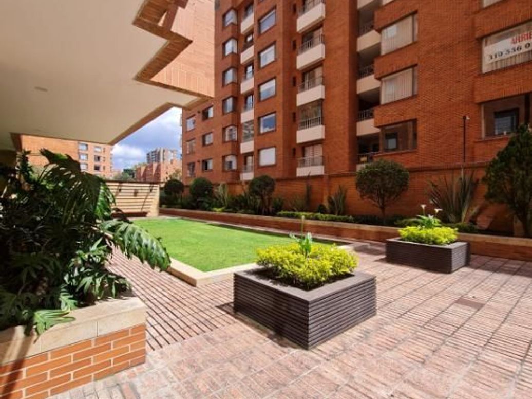 Apartamento de 2 alcobas en venta en Prados De La Calleja, Bogotá, 92 m² · foto 15 de 16