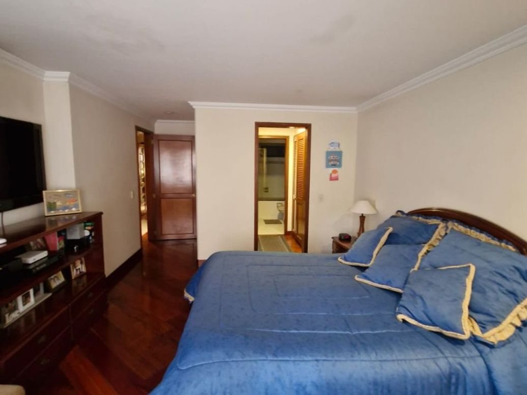 Apartamento de 3 alcobas en venta en Foledo, Bogotá, 141 m² · foto 20 de 20