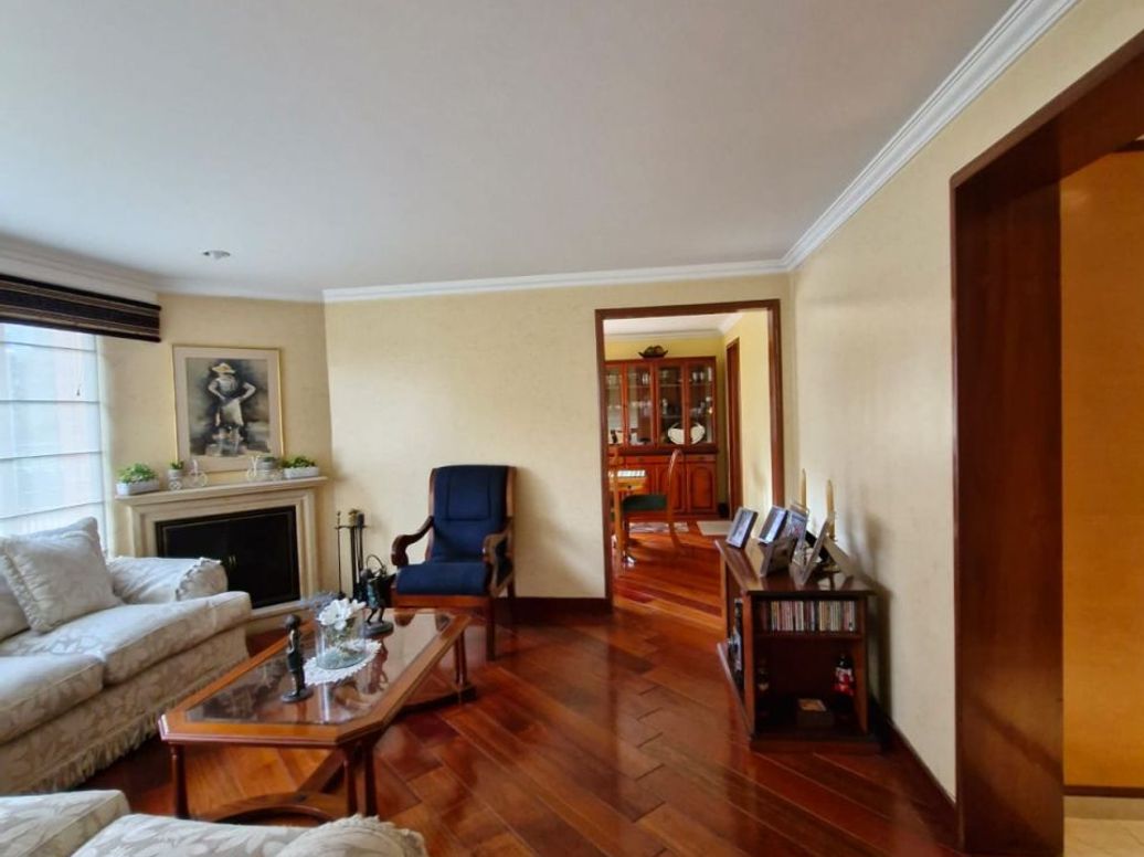 Apartamento de 3 alcobas en venta en Foledo, Bogotá, 141 m² · foto 2 de 20