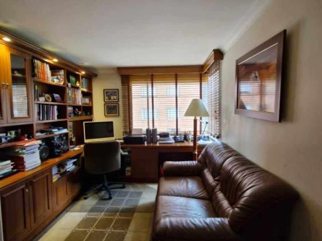 Apartamento de 3 alcobas en venta en Foledo, Bogotá, 141 m² · foto 17 de 20