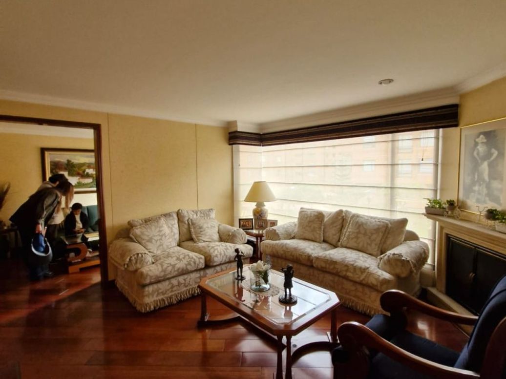 Apartamento de 3 alcobas en venta en Foledo, Bogotá, 141 m² · foto 3 de 20