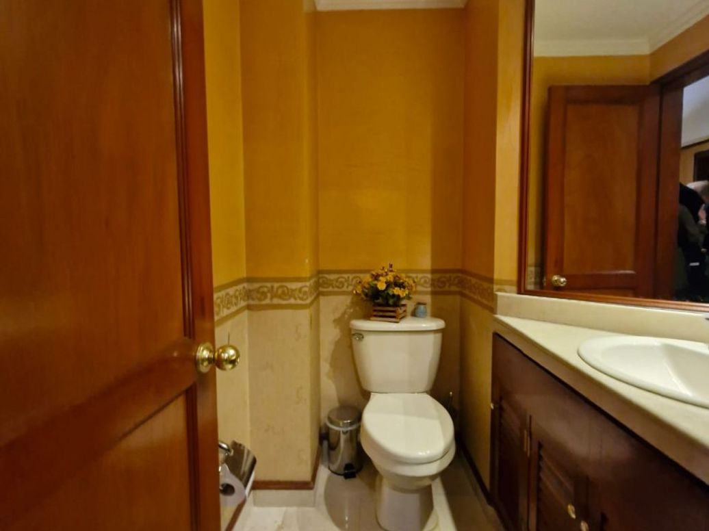Apartamento de 3 alcobas en venta en Foledo, Bogotá, 141 m² · foto 10 de 20