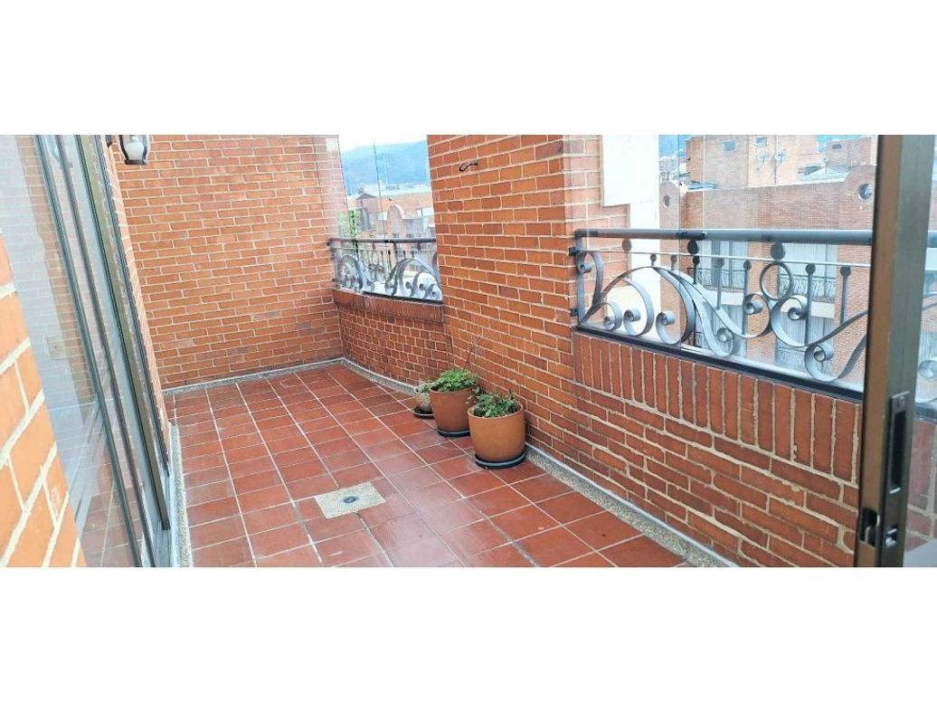 Apartamento de 3 alcobas en venta en Rincon Del Chicó, Bogotá, 153 m² · foto 4 de 19