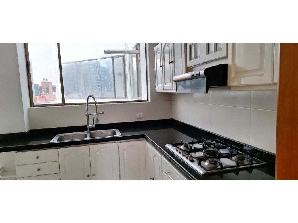 Apartamento de 3 alcobas en venta en Rincon Del Chicó, Bogotá, 153 m² · foto 5 de 19