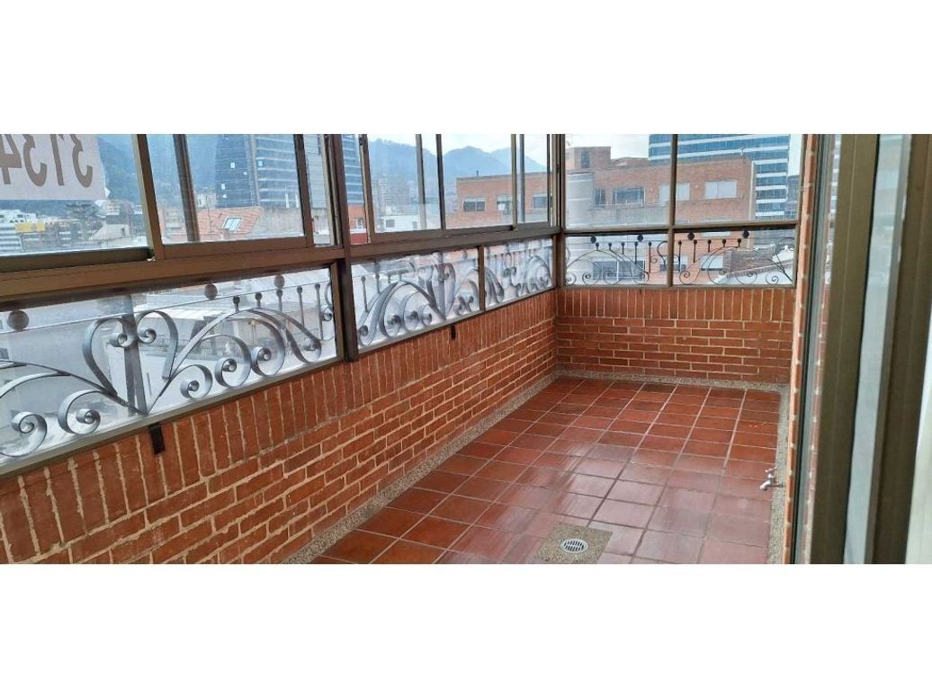 Apartamento de 3 alcobas en venta en Rincon Del Chicó, Bogotá, 153 m² · foto 3 de 19