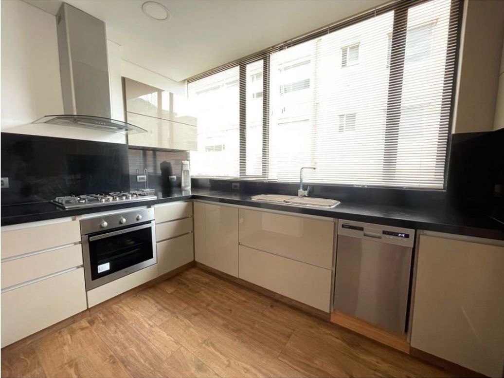 Apartamento de 3 alcobas en venta en Chicó Norte, Bogotá, 193 m² · foto 7 de 16