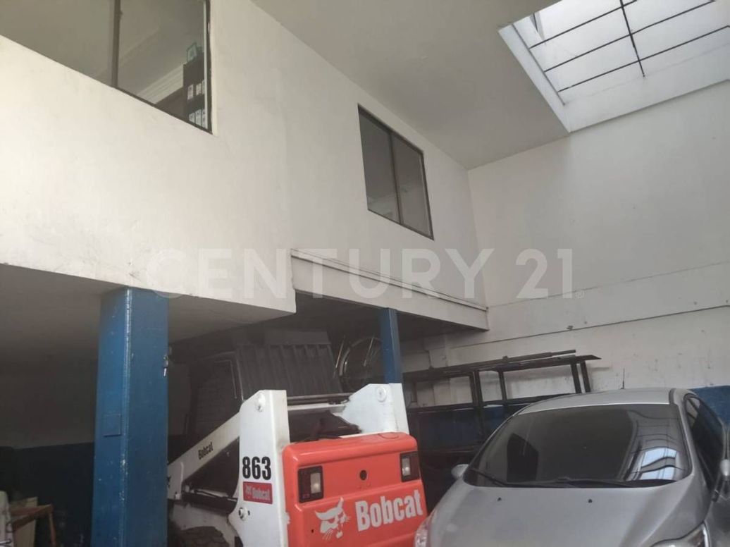 Casa de 9 alcobas en venta en San Fernando Occidental, Bogotá, 85 m² · foto 3 de 19
