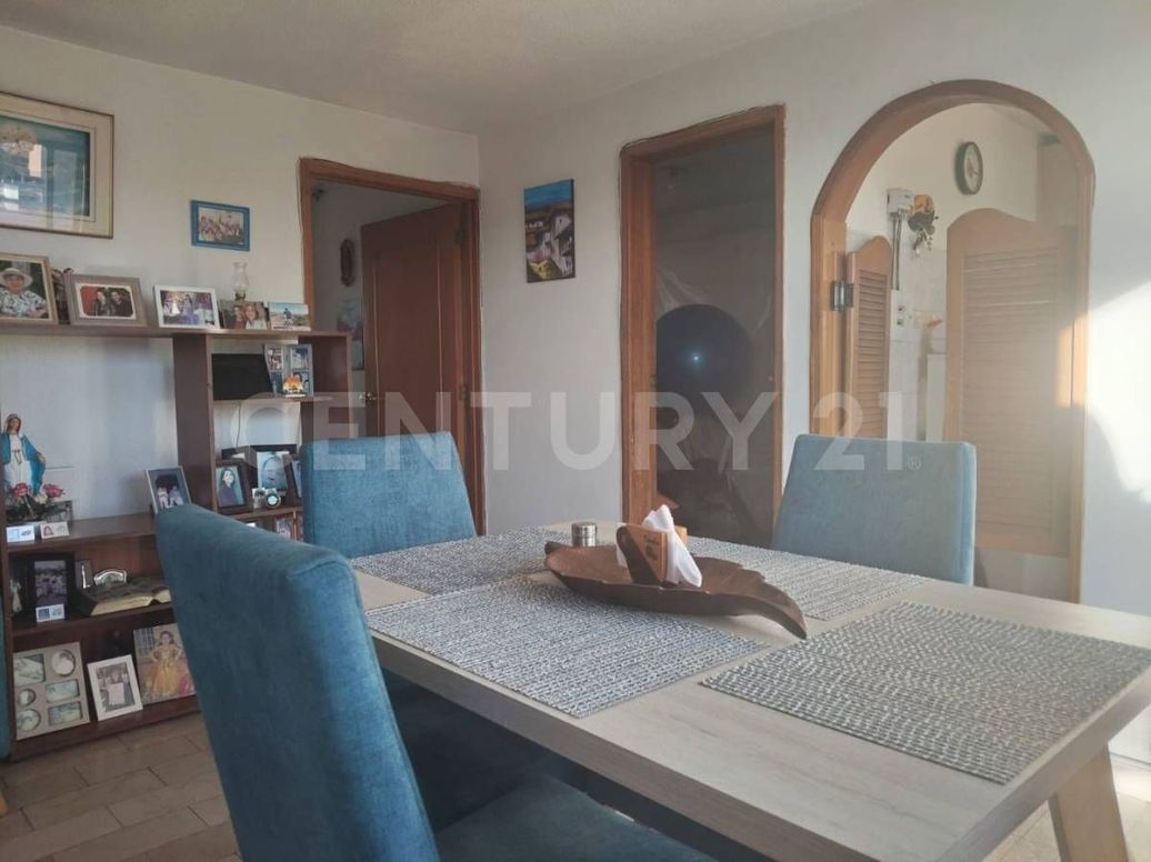 Casa de 9 alcobas en venta en San Fernando Occidental, Bogotá, 85 m² · foto 14 de 19
