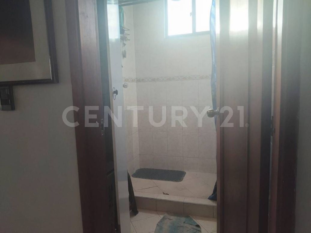 Casa de 9 alcobas en venta en San Fernando Occidental, Bogotá, 85 m² · foto 13 de 19