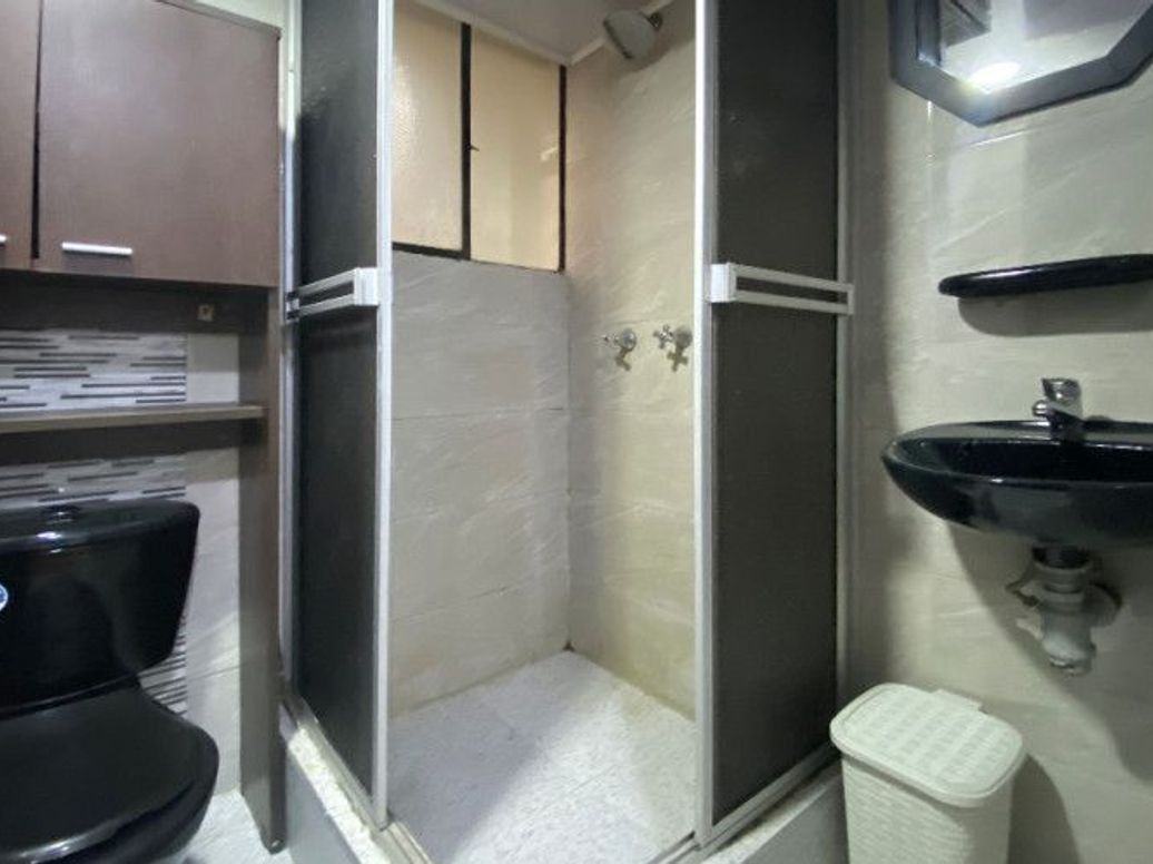 Apartamento de 3 alcobas en venta en San Bernardo, Bogotá, 51 m² · foto 14 de 18